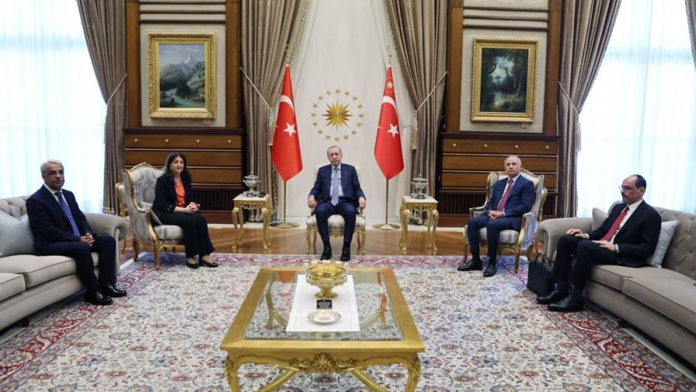 Erdoğan ile görüşen DEM heyetinden ilk açıklama: ‘Süreç yeni bir aşamaya girdi, karşılıklı irade devam ediyor’ 
