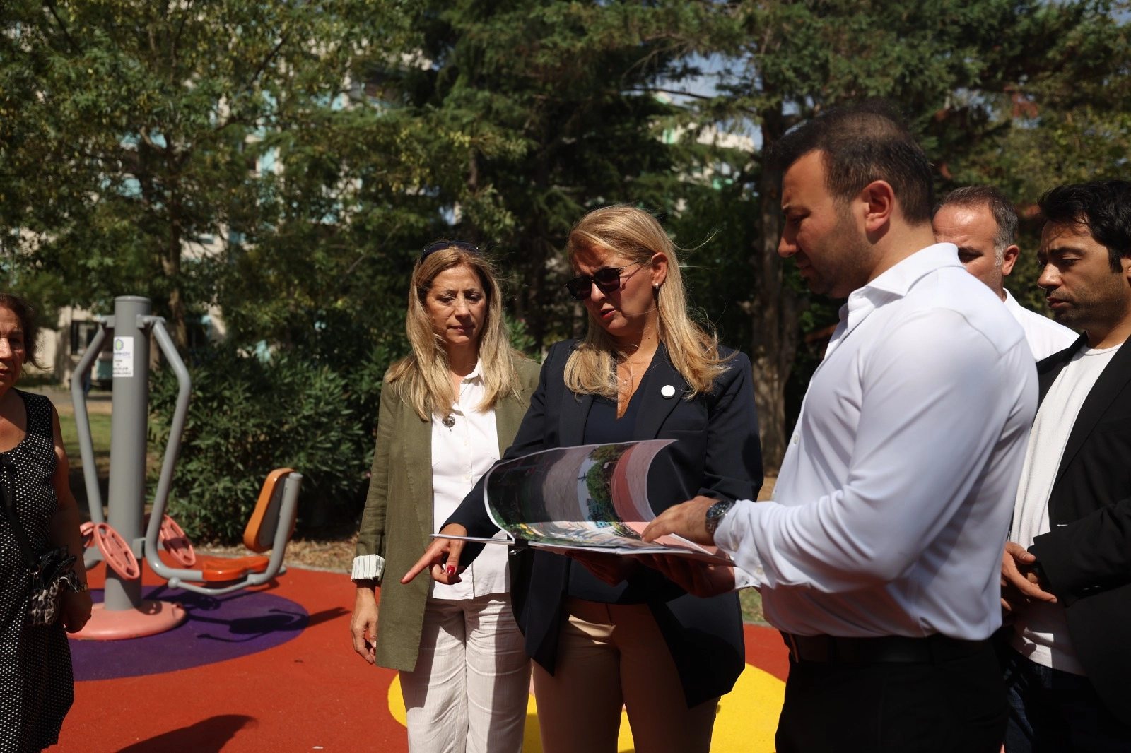 İstanbul Bakırk&ouml;y'de&nbsp;yeşil alanlarda b&uuml;y&uuml;k d&ouml;n&uuml;ş&uuml;m