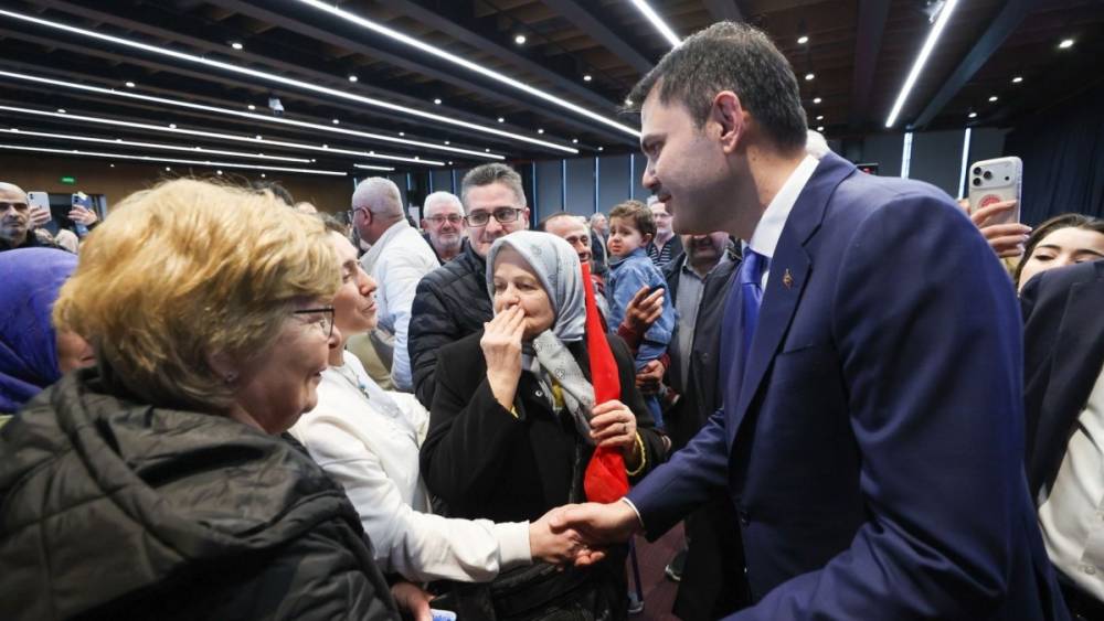 Bakan Kurum: &lsquo;Deprem b&ouml;lgesinde saatte 23, g&uuml;nde 550 konut &uuml;retiliyor&rsquo; 