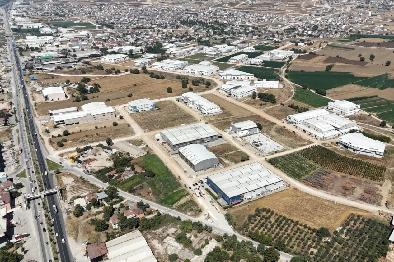 Bursa İneg&ouml;l'de 105 Adada yol kaplama &ccedil;alışmaları başladı