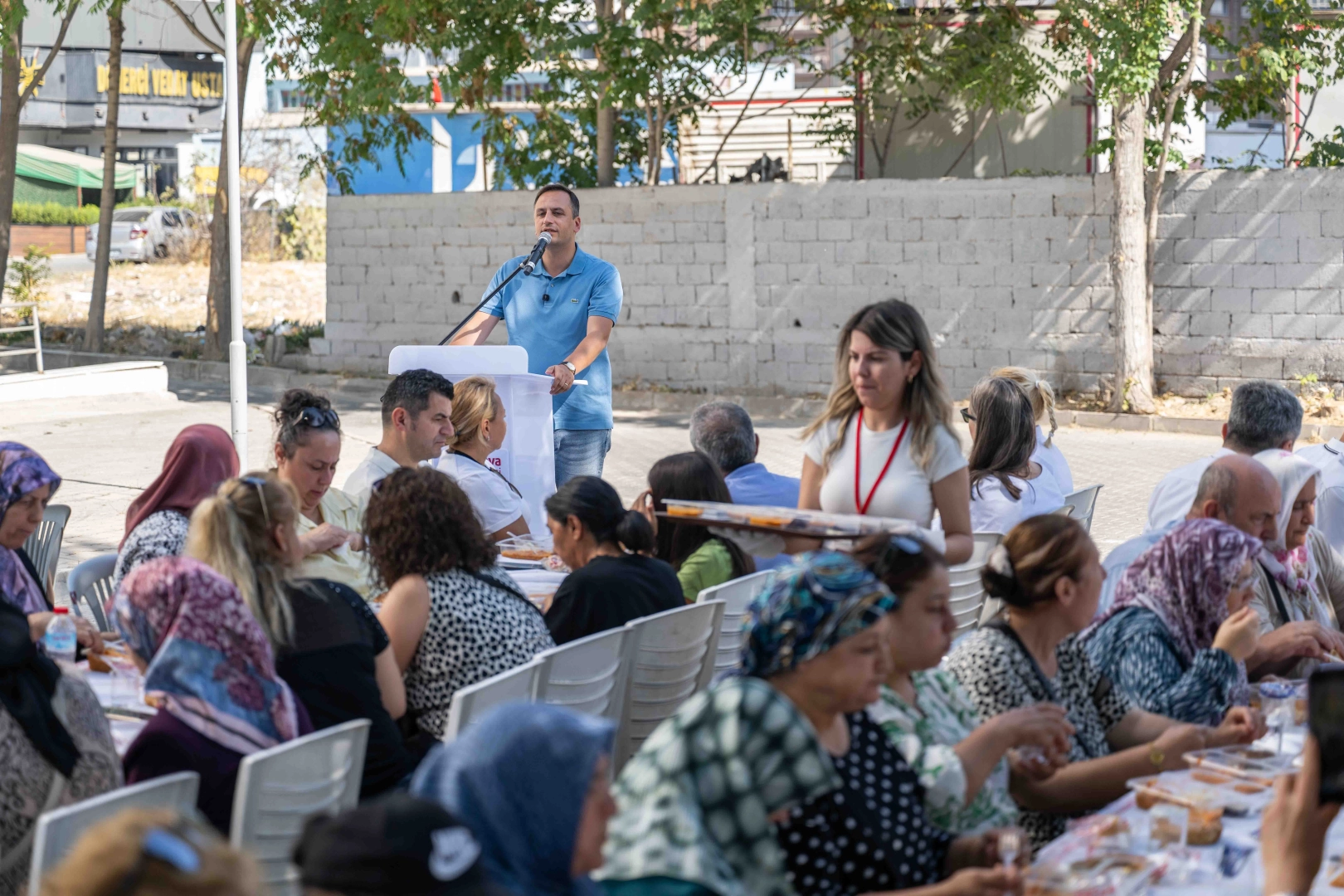 İzmir Bornova&rsquo;da Menemen Şenliği finali Kent Bostanı&rsquo;nda yapıldı