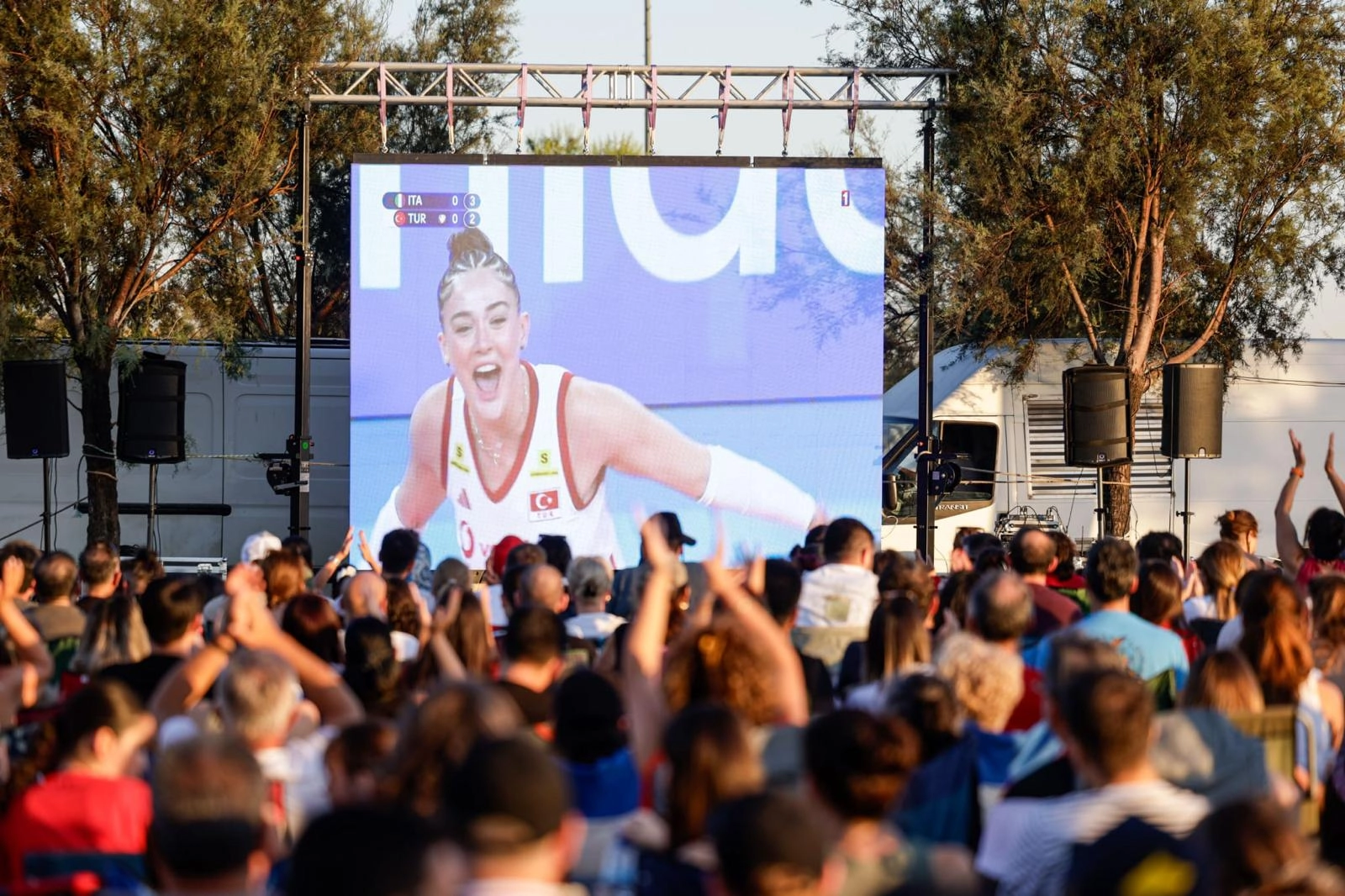 İzmir&rsquo;de Filenin Sultanları coşkusu