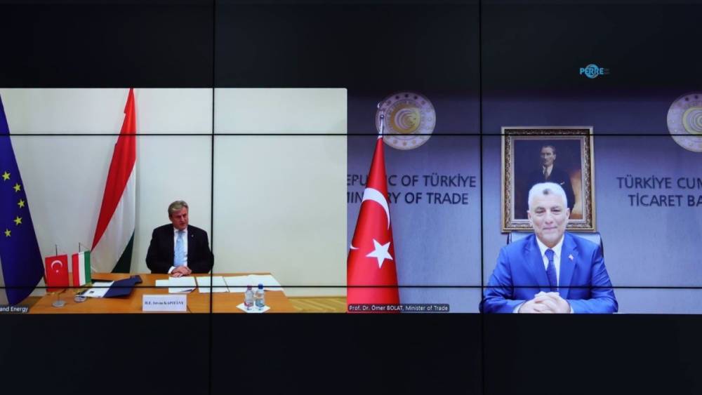 Bakan Bolat: Macaristan ile 10 milyar dolarlık ticaret hedefine kararlılıkla ilerliyoruz 