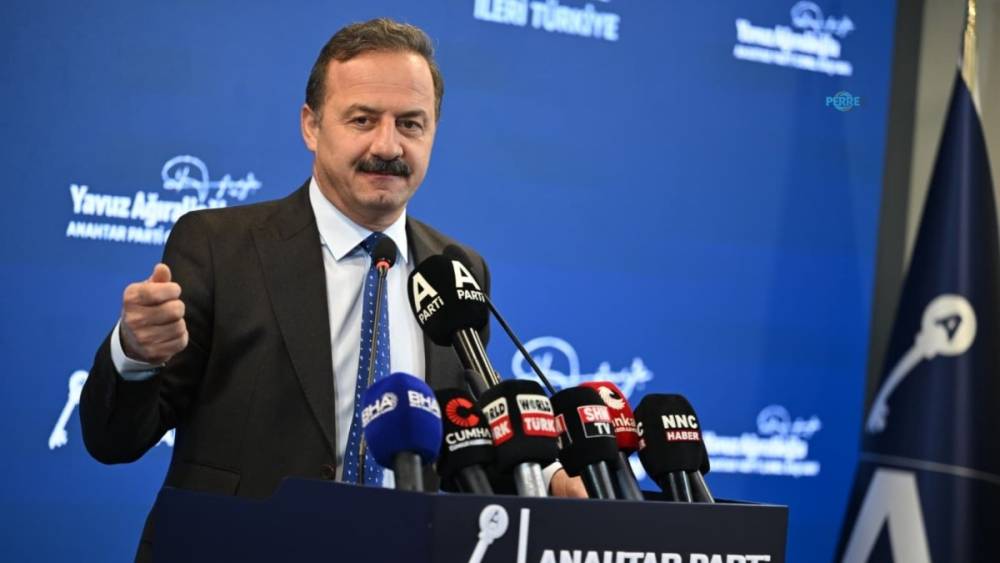 Ağıralioğlu: Milletin umudunu da &ccedil;almışsınız 