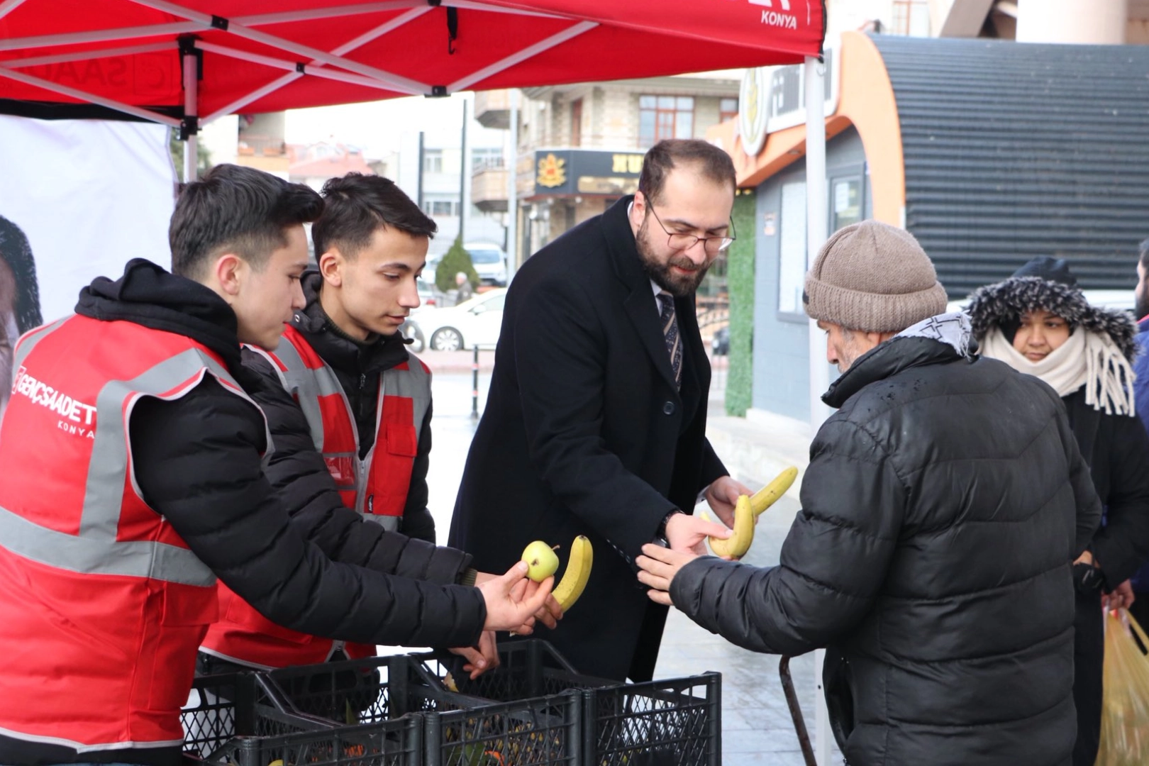 Saadet Partisi&rsquo;nden &ldquo;G&ouml;z Hakkı Manavı&rdquo; etkinliği