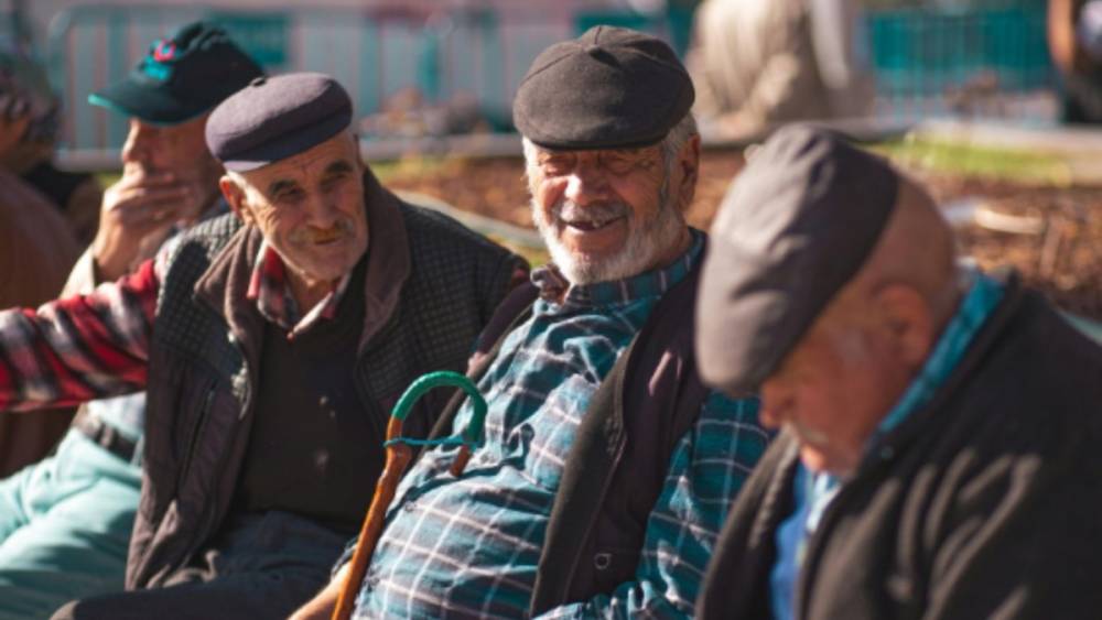 T&uuml;rkiye&rsquo;de yaşlı n&uuml;fus 2025&rsquo;te 9,5 milyonu aştı: Her 4 haneden biri, yaşlıya ev sahipliği yapıyor 