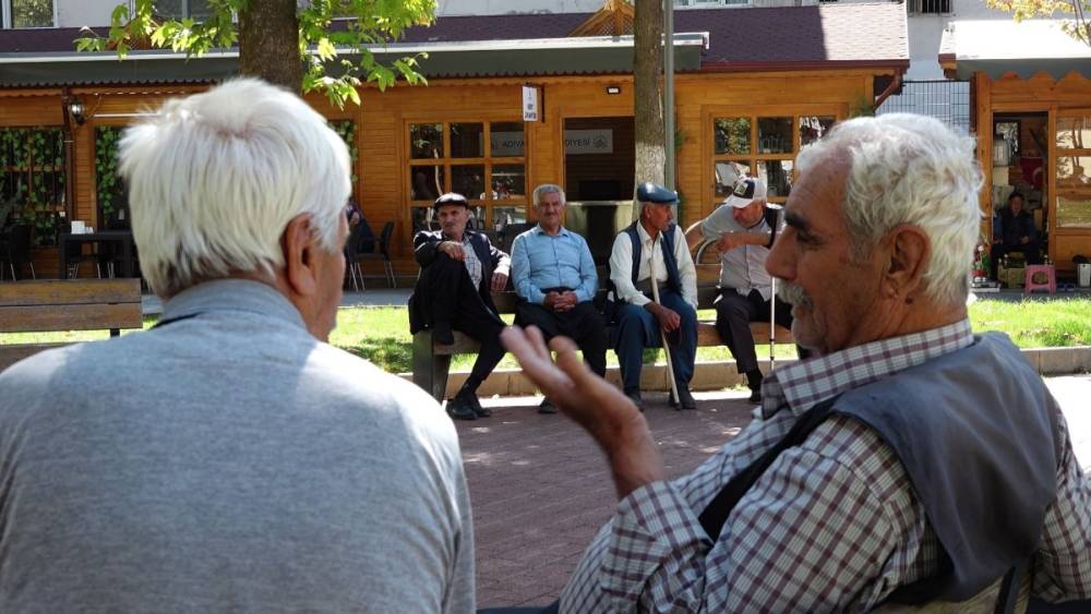 Emeklilerin ikramiye &ouml;demeleri başladı 