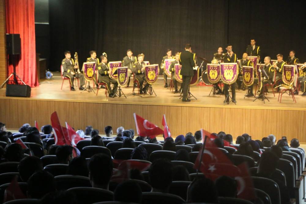 2. Ordu B&ouml;lge Bandosu&rsquo;ndan Adıyaman&rsquo;da Anlamlı Konser  - Videolu Haber