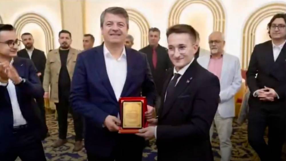 Başkan Tutdere, Tıp Fak&uuml;ltesi &ouml;ğrencileriyle bir araya geldi  - Videolu Haber