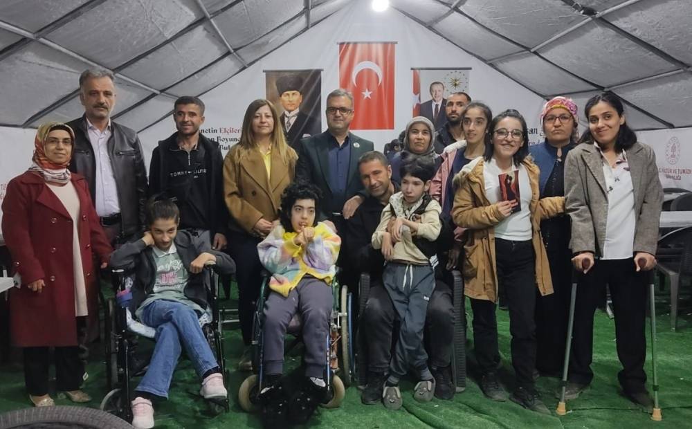 Serebral Palsili Bireyler İftar yemeğinde bir araya geldi 