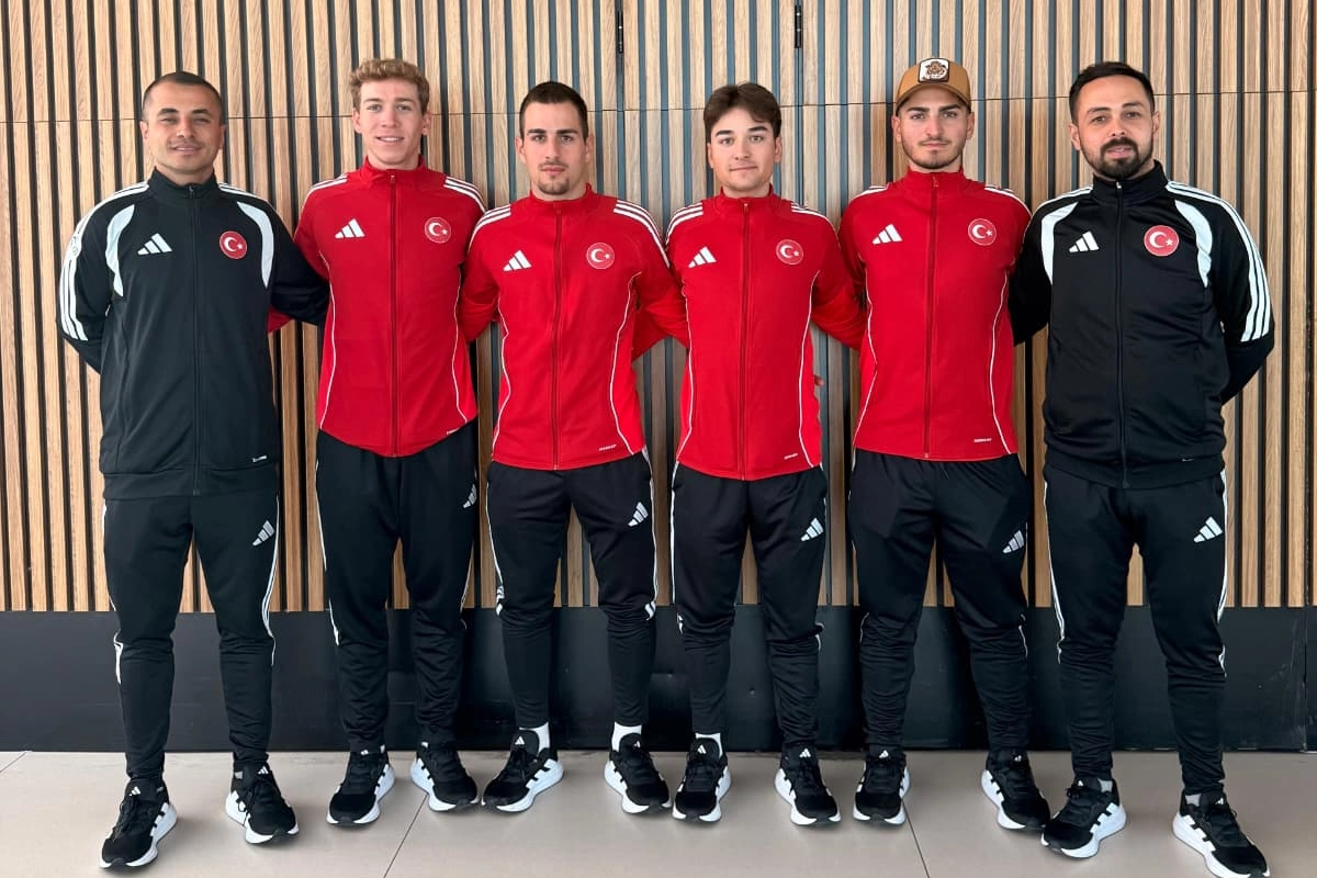 Uluslararası Milli bisiklet&ccedil;iler yarış &ouml;ncesi Konya&rsquo;da buluştu