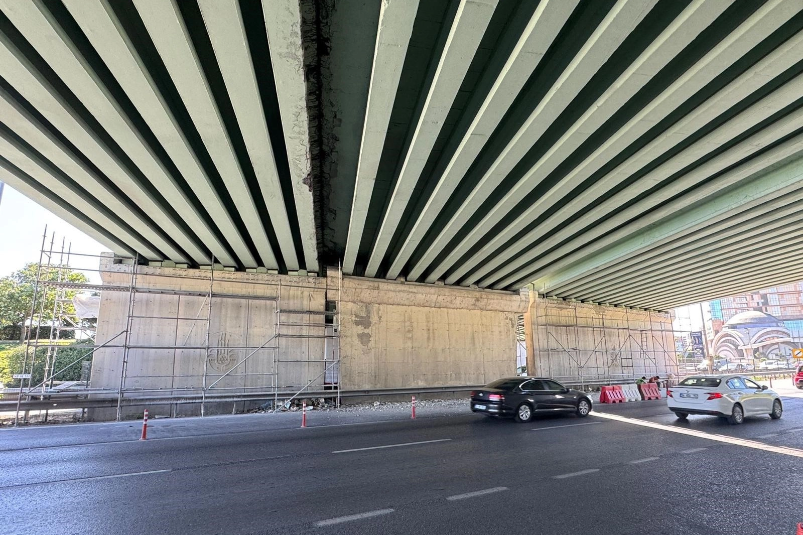 İstanbul'da D-100 Cevizli Kavşağı &Uuml;st Ge&ccedil;idi g&uuml;&ccedil;lendirildi