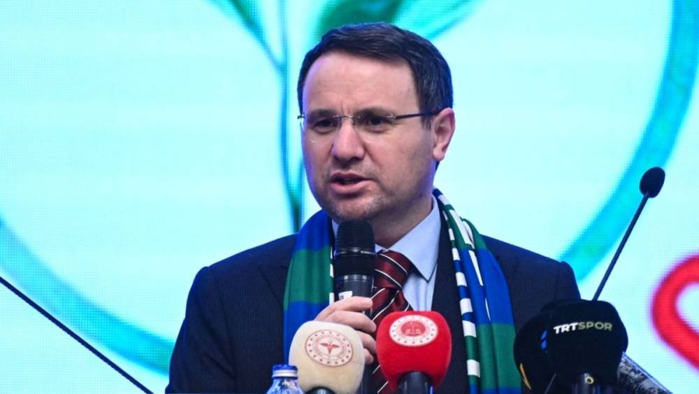 Adalet Bakanı G&uuml;rlek: &lsquo;Yapay zeka avukatlık mesleğine alternatif olamaz&rsquo; 