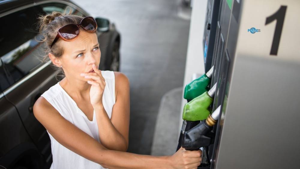 Akaryakıtta 1 Ekim alarmı: Benzine 12,48 TL&rsquo;ye varan zam g&uuml;ndemde 